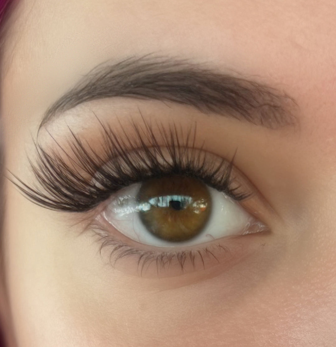SWEETIE LASH BOOK